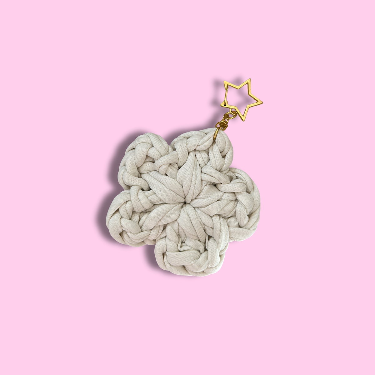 Porte-clé fleur crochet blanc cassé avec mousqueton étoile doré – BEYCA